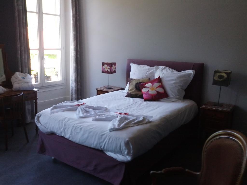 Homtel Le Parc Hotel Allevard Room photo
