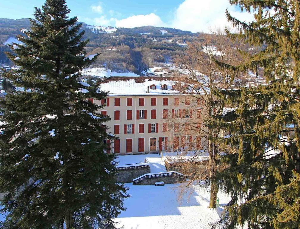 Homtel Le Parc Hotel Allevard Exterior photo